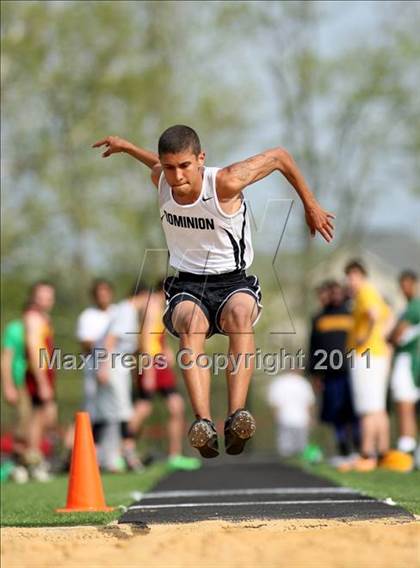 Thumbnail 3 in Woodgrove Wolverine Classic Invitational photogallery.