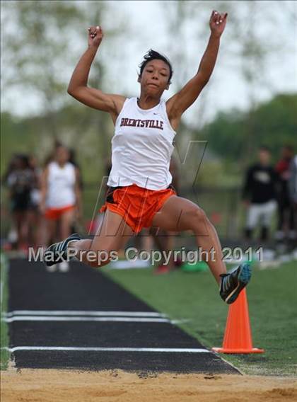 Thumbnail 2 in Woodgrove Wolverine Classic Invitational photogallery.