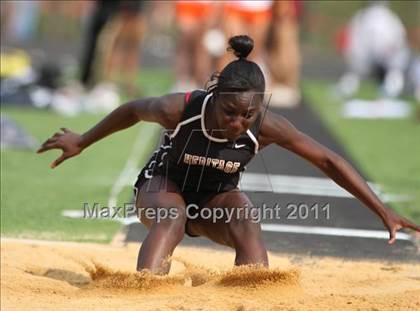 Thumbnail 2 in Woodgrove Wolverine Classic Invitational photogallery.
