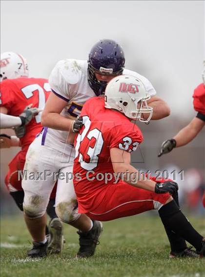 Thumbnail 3 in Staunton vs. Casey-Westfield  (IHSA Class 2A Quarterfinal) photogallery.