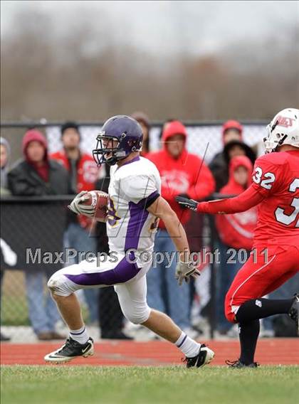 Thumbnail 1 in Staunton vs. Casey-Westfield  (IHSA Class 2A Quarterfinal) photogallery.
