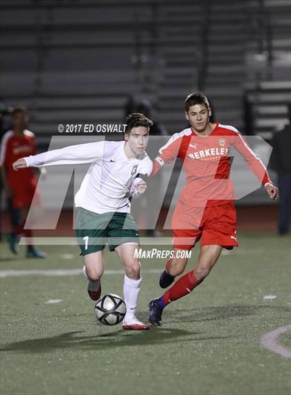Thumbnail 1 in De La Salle vs. Berkeley (CIF NCS D1 Final) photogallery.
