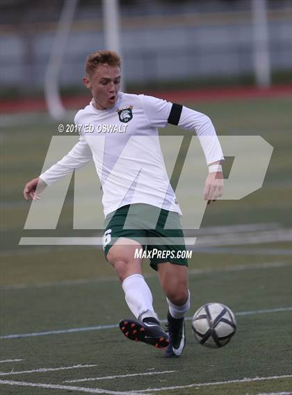 Thumbnail 1 in De La Salle vs. Berkeley (CIF NCS D1 Final) photogallery.