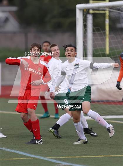 Thumbnail 2 in De La Salle vs. Berkeley (CIF NCS D1 Final) photogallery.