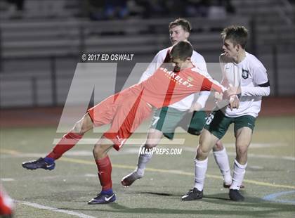 Thumbnail 3 in De La Salle vs. Berkeley (CIF NCS D1 Final) photogallery.