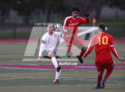 Thumbnail 1 in De La Salle vs. Berkeley (CIF NCS D1 Final) photogallery.