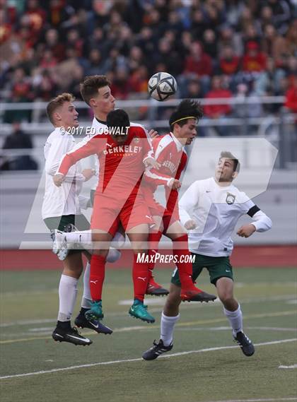 Thumbnail 1 in De La Salle vs. Berkeley (CIF NCS D1 Final) photogallery.