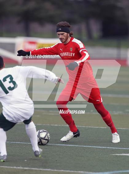 Thumbnail 3 in De La Salle vs. Berkeley (CIF NCS D1 Final) photogallery.