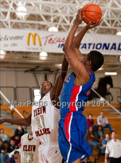 Thumbnail 2 in Klein Collins vs Duncanville (McDonald's Texas Invitational) photogallery.