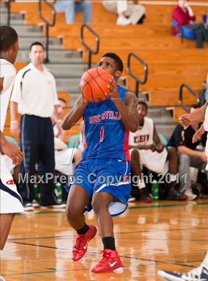Thumbnail 1 in Klein Collins vs Duncanville (McDonald's Texas Invitational) photogallery.