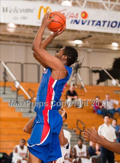 Thumbnail 3 in Klein Collins vs Duncanville (McDonald's Texas Invitational) photogallery.