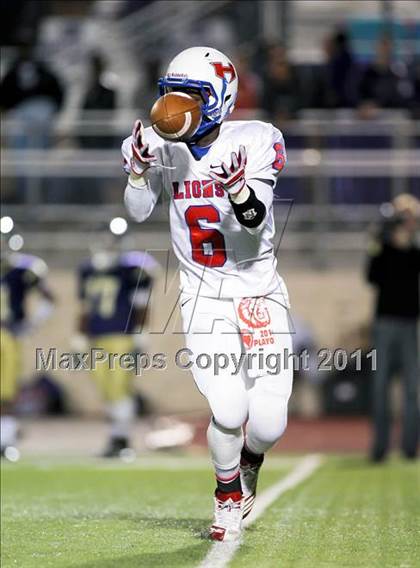 Thumbnail 2 in Henderson @ Alvarado (3A Division 1 Semifinals) photogallery.