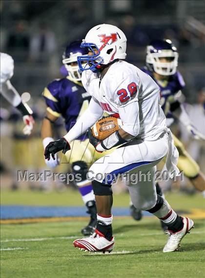 Thumbnail 2 in Henderson @ Alvarado (3A Division 1 Semifinals) photogallery.
