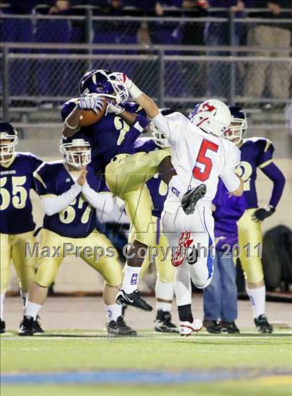 Thumbnail 1 in Henderson @ Alvarado (3A Division 1 Semifinals) photogallery.