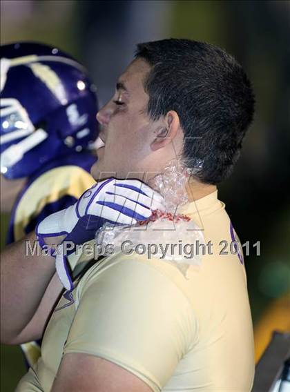 Thumbnail 3 in Henderson @ Alvarado (3A Division 1 Semifinals) photogallery.