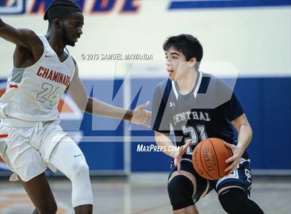 Thumbnail 1 in Chaminade vs. Central Catholic (Marianist Classic) photogallery.