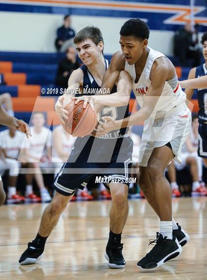 Thumbnail 2 in Chaminade vs. Central Catholic (Marianist Classic) photogallery.