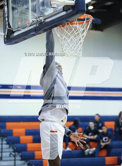 Thumbnail 3 in Chaminade vs. Central Catholic (Marianist Classic) photogallery.