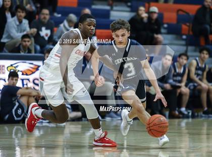 Thumbnail 2 in Chaminade vs. Central Catholic (Marianist Classic) photogallery.