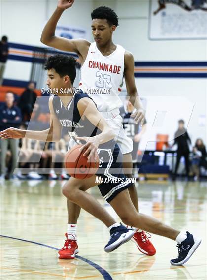 Thumbnail 3 in Chaminade vs. Central Catholic (Marianist Classic) photogallery.