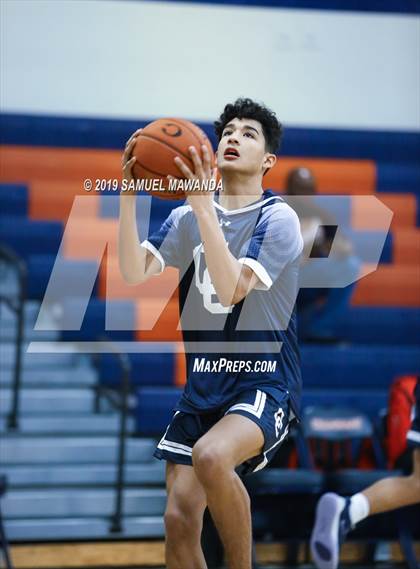 Thumbnail 3 in Chaminade vs. Central Catholic (Marianist Classic) photogallery.