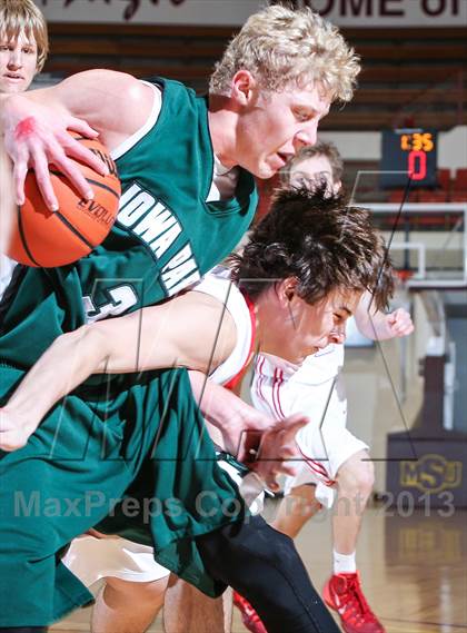 Thumbnail 3 in Faith Christian vs. Iowa Park (Fantasy of Lights Tournament) photogallery.