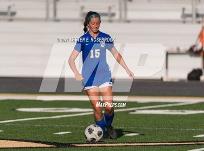 Thumbnail 1 in Gonzales vs La Vernia (UIL 4A Bi-District Playoffs) photogallery.