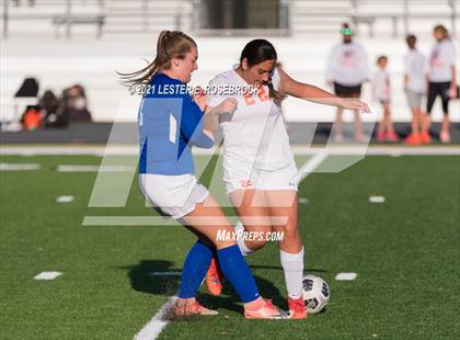 Thumbnail 1 in Gonzales vs La Vernia (UIL 4A Bi-District Playoffs) photogallery.