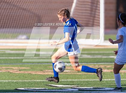 Thumbnail 1 in Gonzales vs La Vernia (UIL 4A Bi-District Playoffs) photogallery.