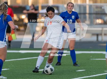 Thumbnail 3 in Gonzales vs La Vernia (UIL 4A Bi-District Playoffs) photogallery.