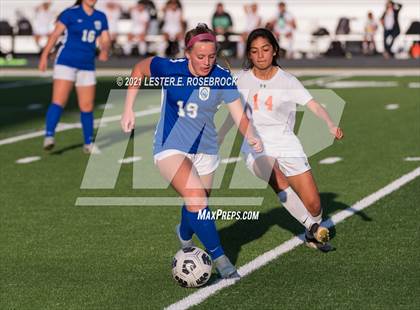 Thumbnail 3 in Gonzales vs La Vernia (UIL 4A Bi-District Playoffs) photogallery.