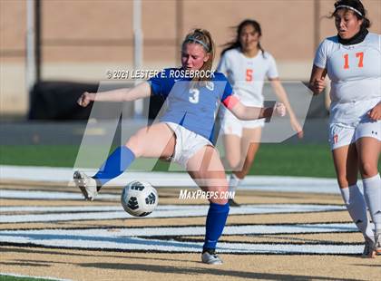 Thumbnail 2 in Gonzales vs La Vernia (UIL 4A Bi-District Playoffs) photogallery.