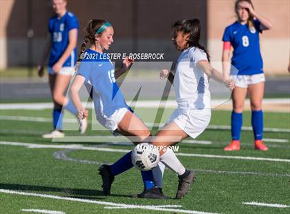 Thumbnail 1 in Gonzales vs La Vernia (UIL 4A Bi-District Playoffs) photogallery.