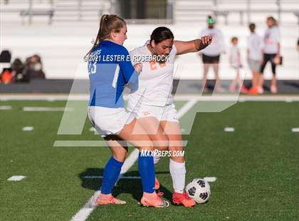 Thumbnail 2 in Gonzales vs La Vernia (UIL 4A Bi-District Playoffs) photogallery.