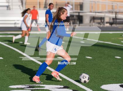 Thumbnail 2 in Gonzales vs La Vernia (UIL 4A Bi-District Playoffs) photogallery.