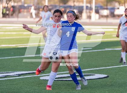 Thumbnail 3 in Gonzales vs La Vernia (UIL 4A Bi-District Playoffs) photogallery.