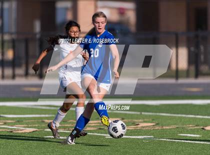 Thumbnail 1 in Gonzales vs La Vernia (UIL 4A Bi-District Playoffs) photogallery.