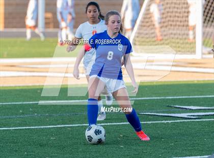 Thumbnail 1 in Gonzales vs La Vernia (UIL 4A Bi-District Playoffs) photogallery.