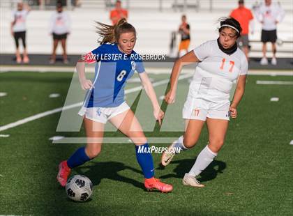 Thumbnail 3 in Gonzales vs La Vernia (UIL 4A Bi-District Playoffs) photogallery.