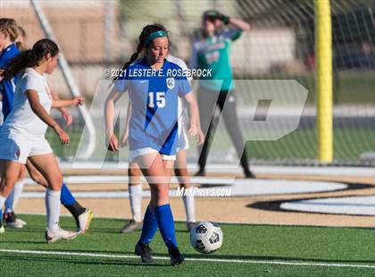 Thumbnail 1 in Gonzales vs La Vernia (UIL 4A Bi-District Playoffs) photogallery.