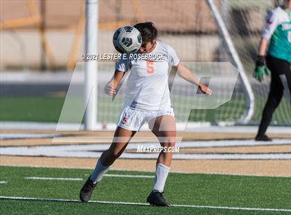Thumbnail 2 in Gonzales vs La Vernia (UIL 4A Bi-District Playoffs) photogallery.