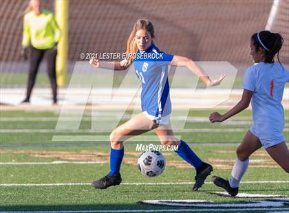Thumbnail 2 in Gonzales vs La Vernia (UIL 4A Bi-District Playoffs) photogallery.