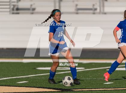 Thumbnail 3 in Gonzales vs La Vernia (UIL 4A Bi-District Playoffs) photogallery.