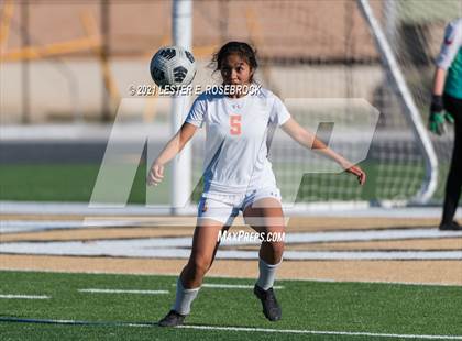 Thumbnail 1 in Gonzales vs La Vernia (UIL 4A Bi-District Playoffs) photogallery.