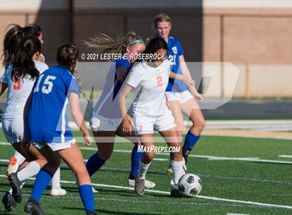 Thumbnail 3 in Gonzales vs La Vernia (UIL 4A Bi-District Playoffs) photogallery.