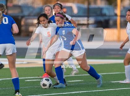 Thumbnail 1 in Gonzales vs La Vernia (UIL 4A Bi-District Playoffs) photogallery.