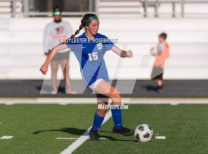 Thumbnail 1 in Gonzales vs La Vernia (UIL 4A Bi-District Playoffs) photogallery.