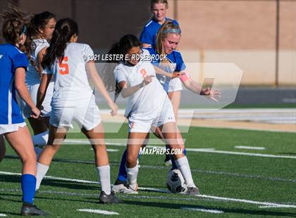Thumbnail 2 in Gonzales vs La Vernia (UIL 4A Bi-District Playoffs) photogallery.