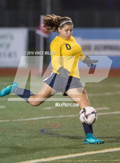 Thumbnail 3 in Bellarmine Prep @ Sumner photogallery.