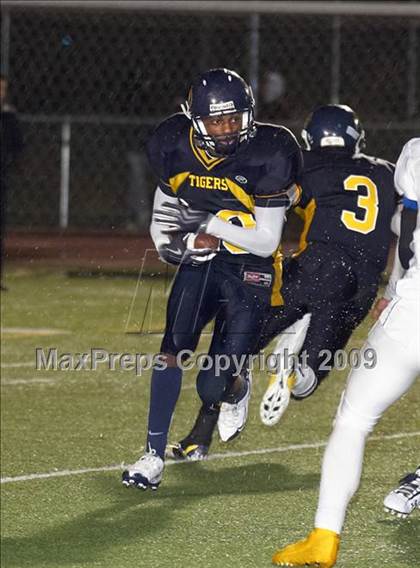 Thumbnail 1 in Inderkum vs. Del Campo (CIF SJS D3 Final) photogallery.